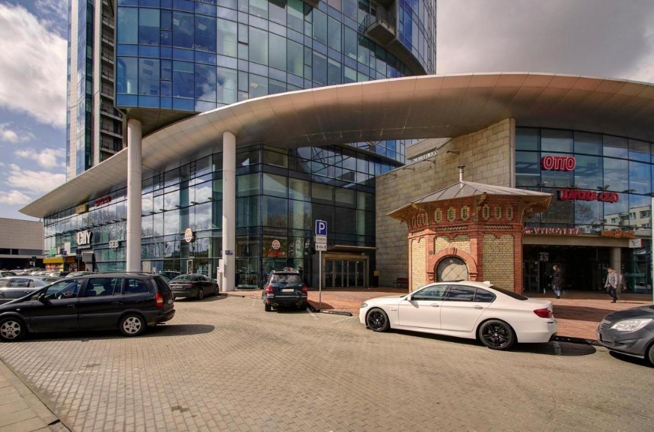 Helios Luxury Apartment In Vilnius Skyscraper Exterior foto