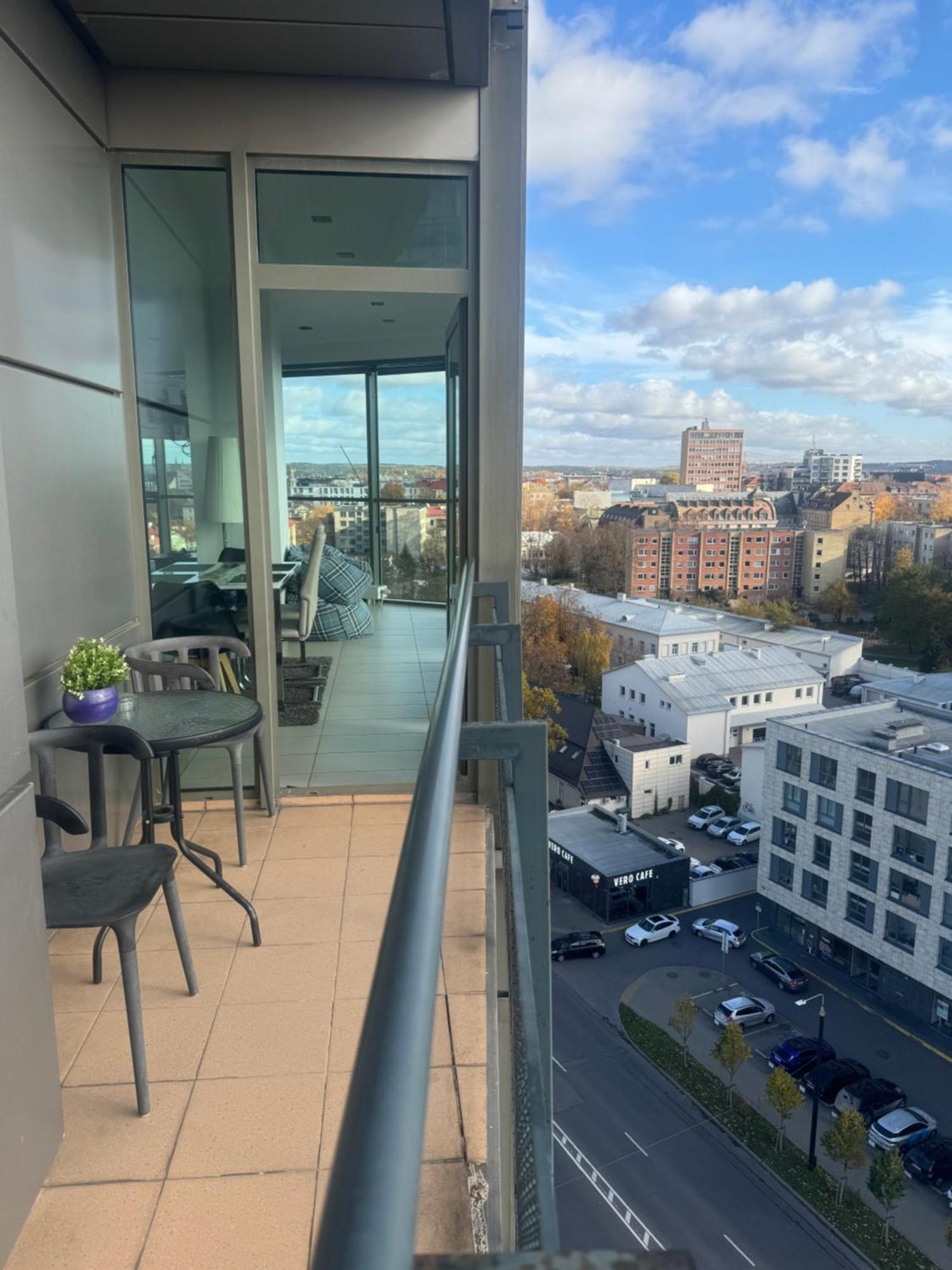 Helios Luxury Apartment In Vilnius Skyscraper Exterior foto
