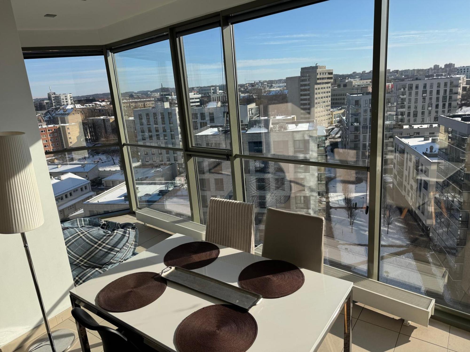 Helios Luxury Apartment In Vilnius Skyscraper Exterior foto